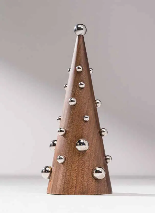 Wood combined with steel, marble, titanium and printed glass: the I'm possible capsule shows how far our multi-material manufacturing can go. -17